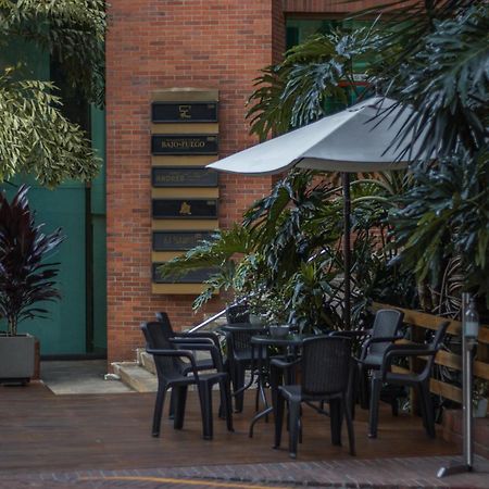 Hotel Bambu Milla De Oro Medellin Bagian luar foto