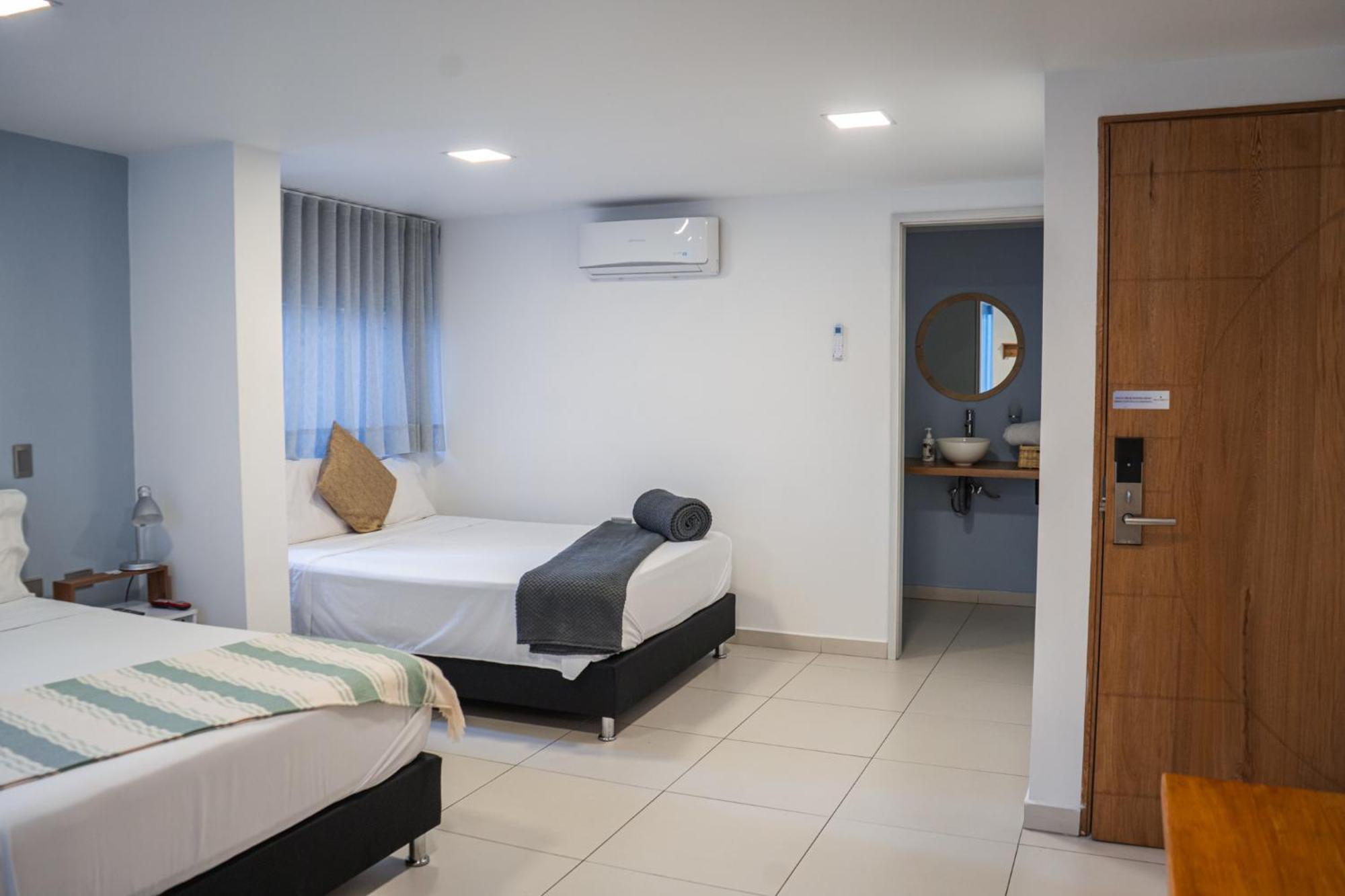 Hotel Bambu Milla De Oro Medellin Bagian luar foto