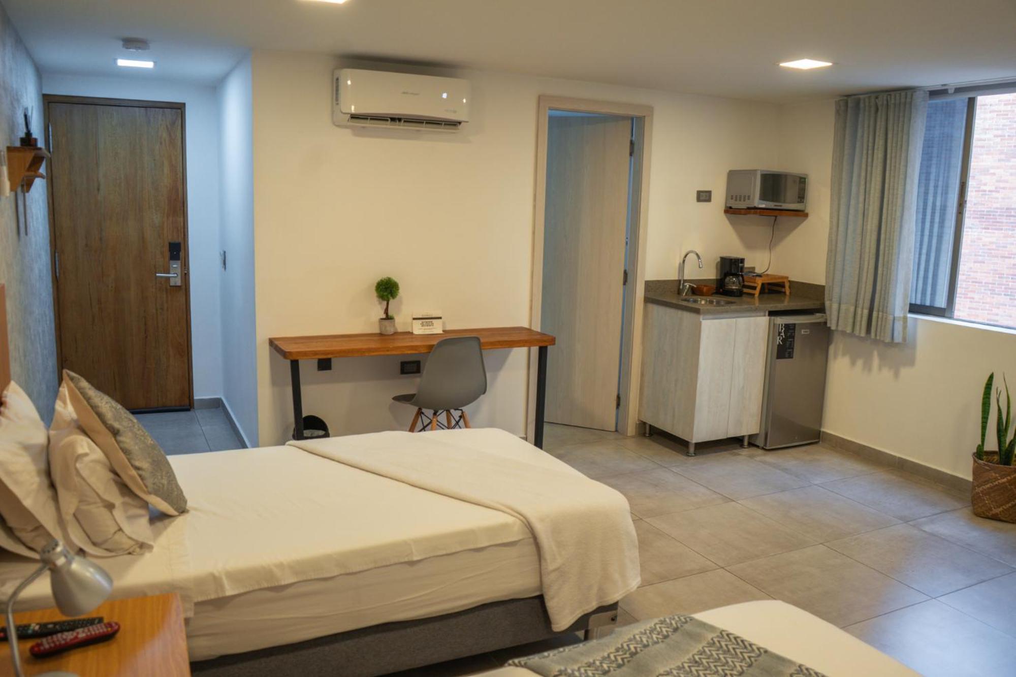 Hotel Bambu Milla De Oro Medellin Bagian luar foto